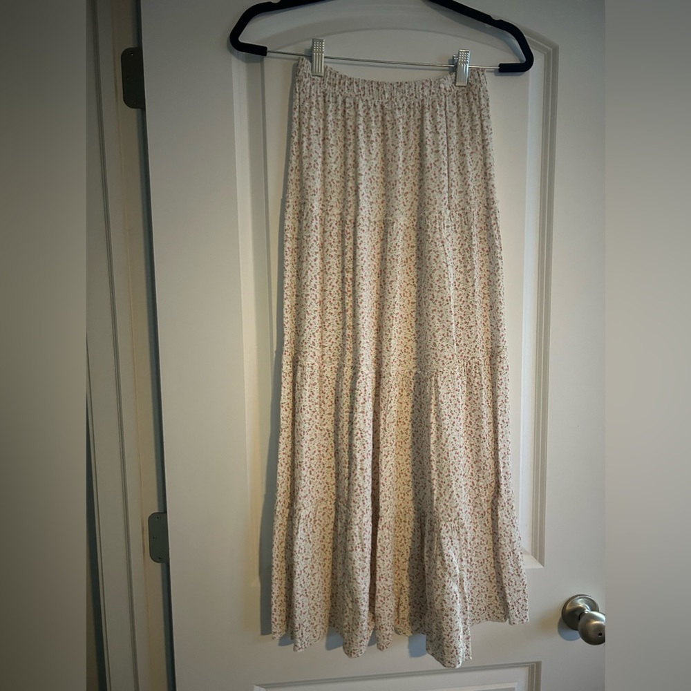 Brandy Melville Izzy Skirt